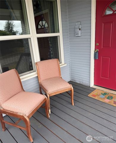 1019 Duryea Street, Raymond, WA 98577