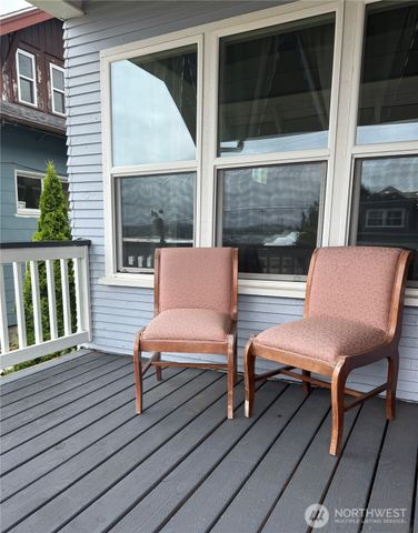 1019 Duryea Street, Raymond, WA 98577