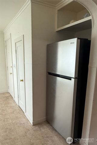 1019 Duryea Street, Raymond, WA 98577