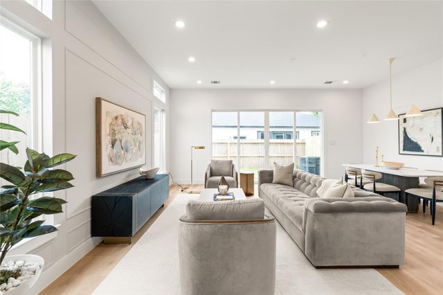 214 E 32nd Street A, Houston, TX 77018