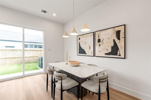 214 E 32nd Street A, Houston, TX 77018