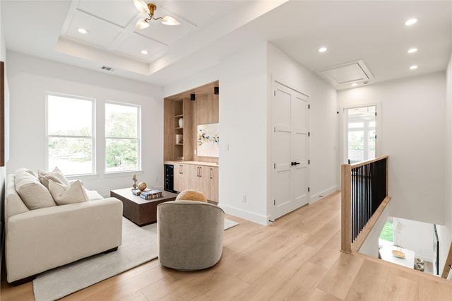 214 E 32nd Street A, Houston, TX 77018