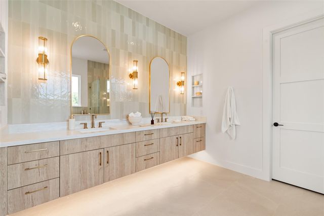 214 E 32nd Street A, Houston, TX 77018