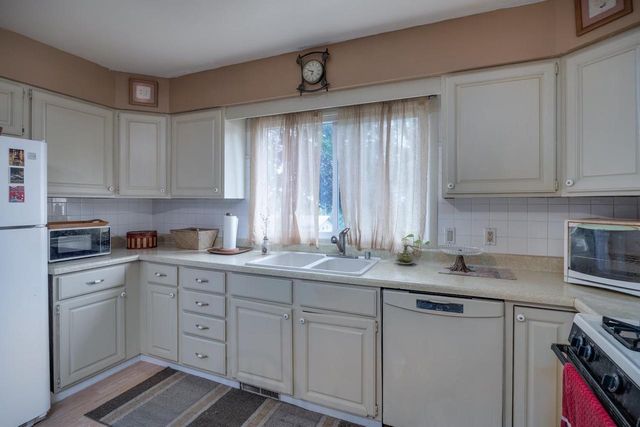 2806 Warner Street, Madison, WI 53713