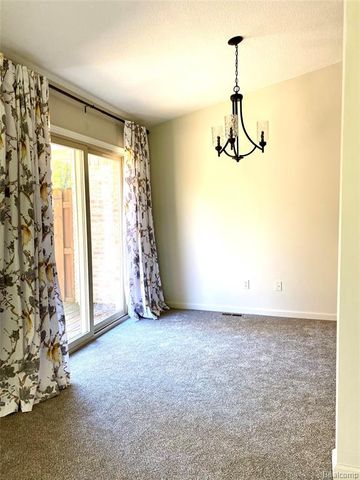 1099 Old Leake Court, Holly, MI 48442