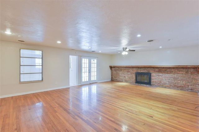 1828 SE LAKE WEIR AVENUE, Ocala, FL 34471