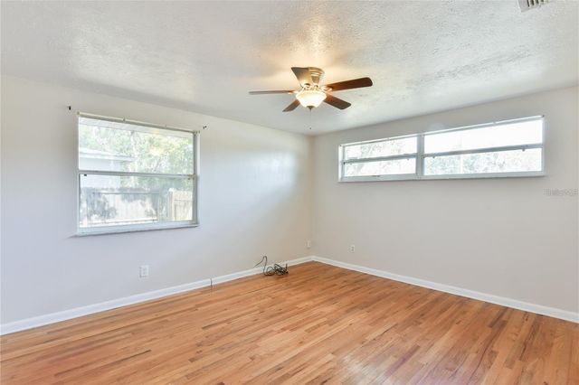 1828 SE LAKE WEIR AVENUE, Ocala, FL 34471