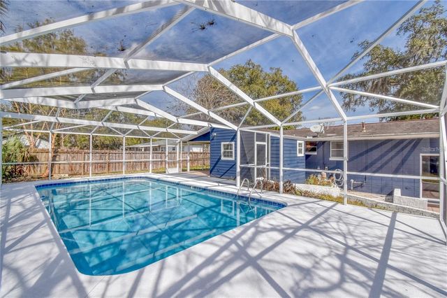 1828 SE LAKE WEIR AVENUE, Ocala, FL 34471