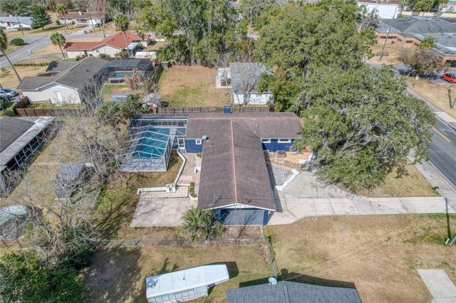 1828 SE LAKE WEIR AVENUE, Ocala, FL 34471