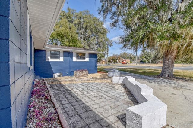 1828 SE LAKE WEIR AVENUE, Ocala, FL 34471