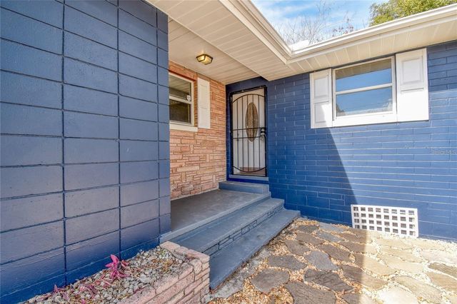 1828 SE LAKE WEIR AVENUE, Ocala, FL 34471