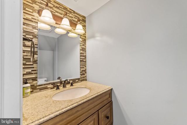 2 QUASAR CT, Sewell, NJ 08080