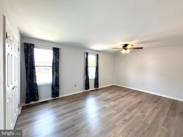 2 QUASAR CT, Sewell, NJ 08080