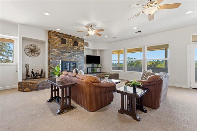 19114 Halcon Crest Ct, Grass Valley, CA 95949