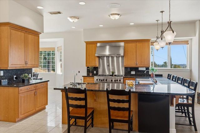 19114 Halcon Crest Ct, Grass Valley, CA 95949