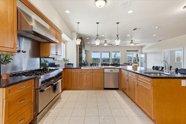 19114 Halcon Crest Ct, Grass Valley, CA 95949