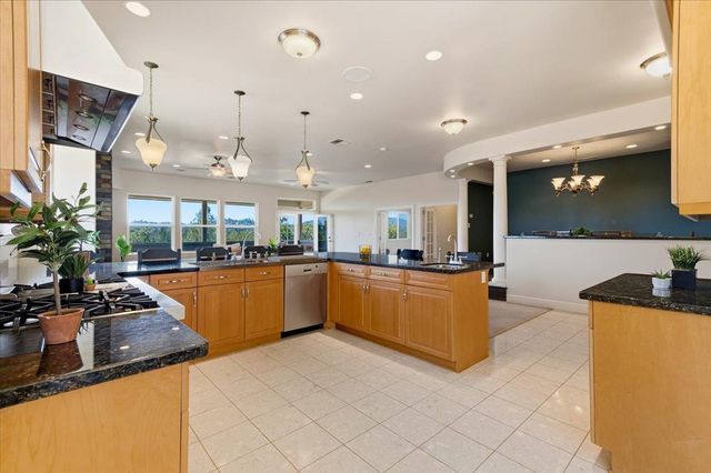 19114 Halcon Crest Ct, Grass Valley, CA 95949