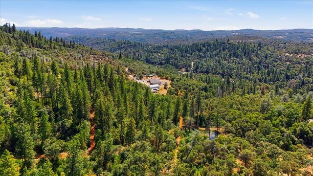 19114 Halcon Crest Ct, Grass Valley, CA 95949
