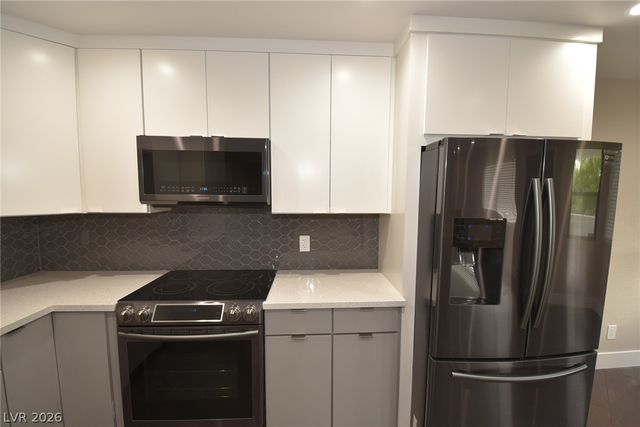 2709 Beaver Creek Court 202, Las Vegas, NV 89117