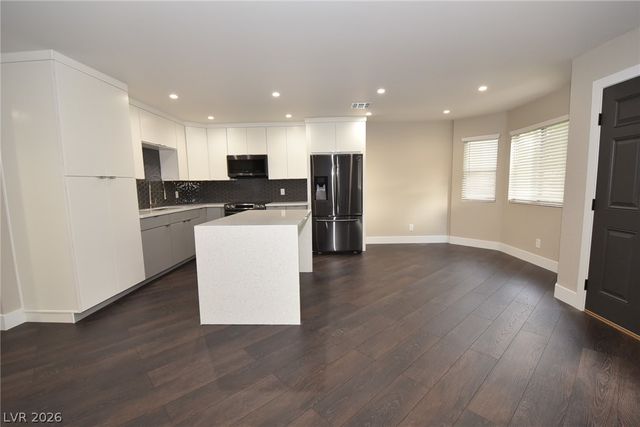 2709 Beaver Creek Court 202, Las Vegas, NV 89117