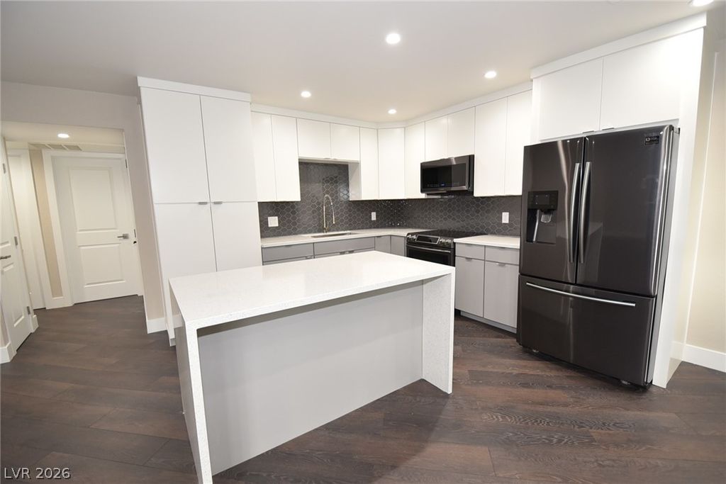 2709 Beaver Creek Court 202, Las Vegas, NV 89117