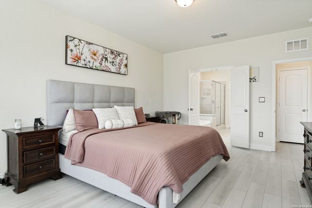 7626 DESPERADO WAY, Boerne, TX 78015