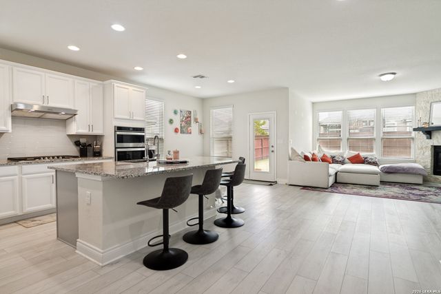 7626 DESPERADO WAY, Boerne, TX 78015