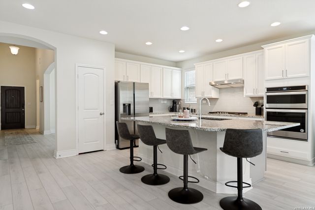 7626 DESPERADO WAY, Boerne, TX 78015