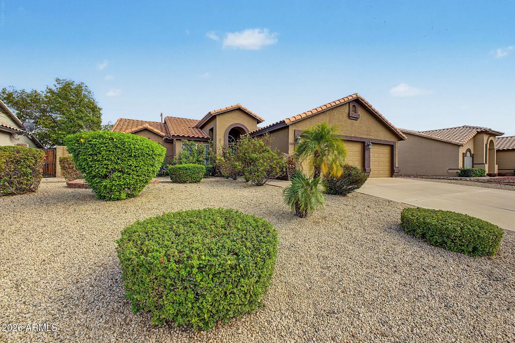 981 S CANAL Drive, Gilbert, AZ 85296 — exterior