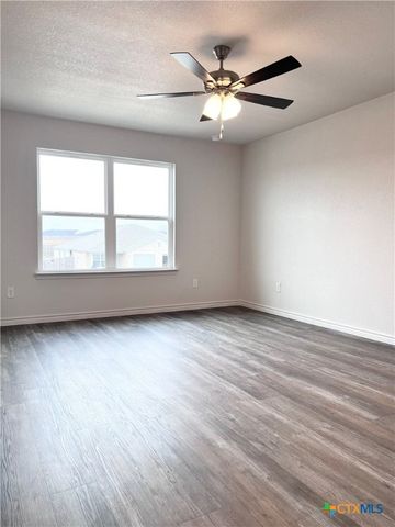 222 Dolphin Drive, Temple, TX 76501