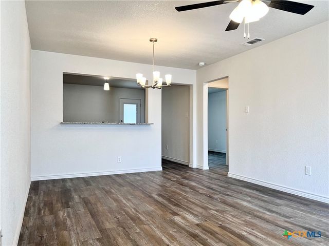 222 Dolphin Drive, Temple, TX 76501