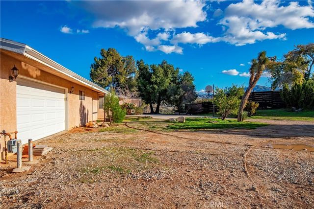 36042 32nd E, Palmdale, CA 93550