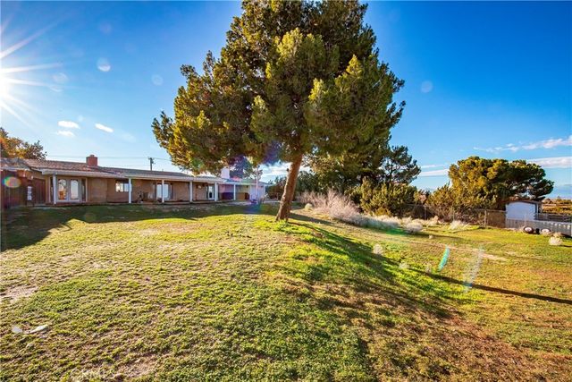 36042 32nd E, Palmdale, CA 93550