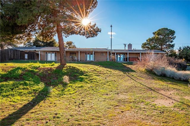 36042 32nd E, Palmdale, CA 93550