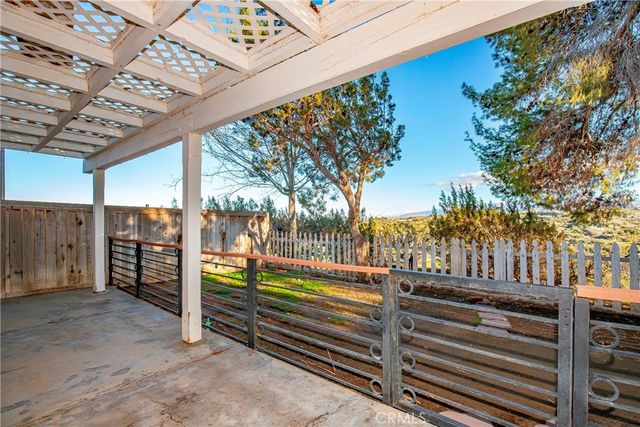 36042 32nd E, Palmdale, CA 93550