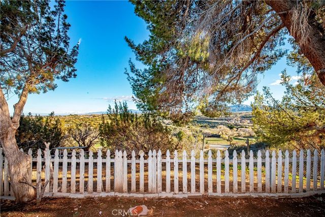 36042 32nd E, Palmdale, CA 93550