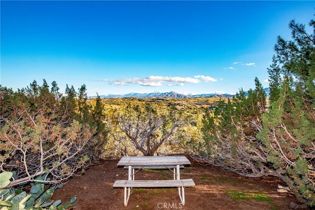 36042 32nd E, Palmdale, CA 93550