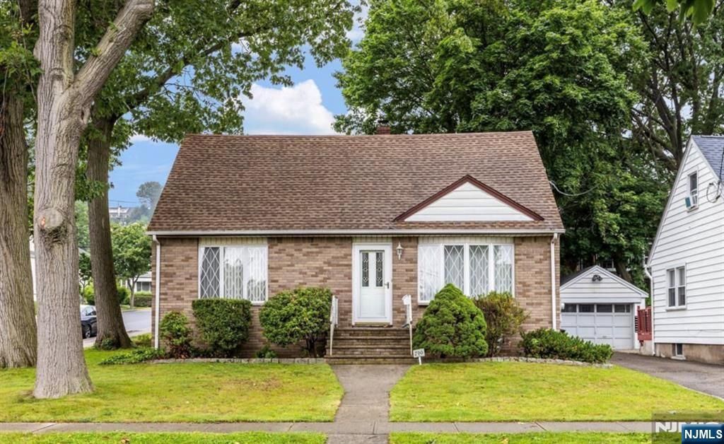 700 9th Street, Carlstadt, NJ 07072