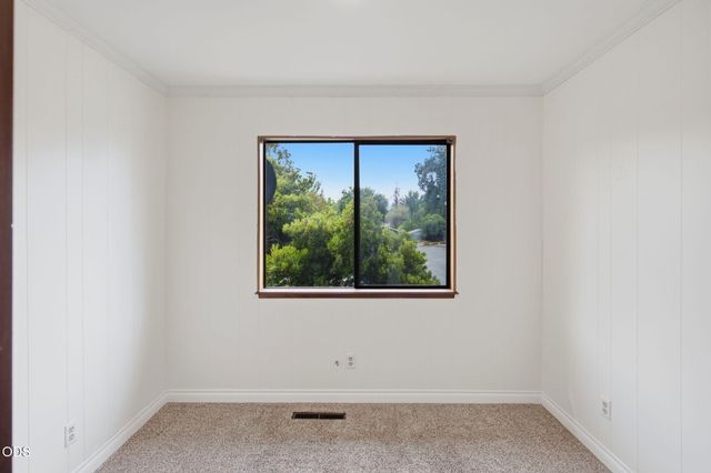 851 NE 10th Street, Grants Pass, OR 97526