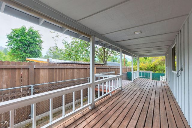 851 NE 10th Street, Grants Pass, OR 97526
