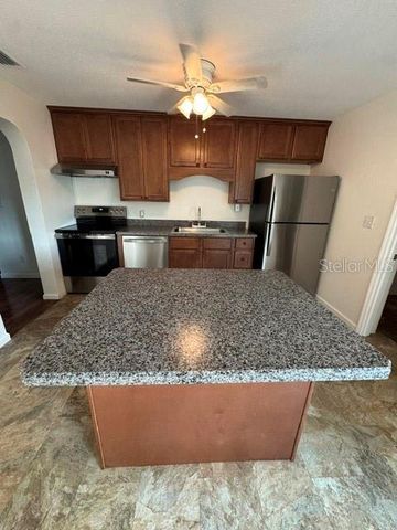 609 GRAY AVENUE, Wildwood, FL 34785