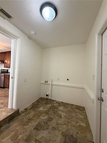 609 GRAY AVENUE, Wildwood, FL 34785