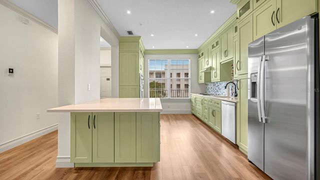4286 ANISSA AVENUE 10-202, Orlando, FL 32814