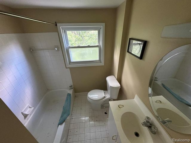 15808 Norborne Avenue, Redford, MI 48239