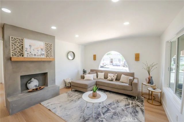 2391 Fashion Ave, Long Beach, CA 90810
