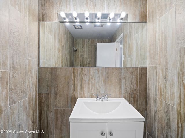 905 Lisa Drive, Titusville, FL 32780