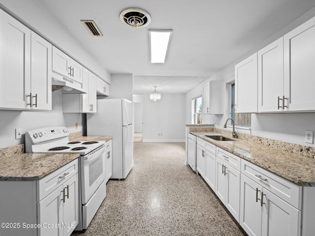 905 Lisa Drive, Titusville, FL 32780