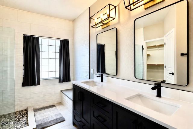 2093 E LA COSTA Drive, Chandler, AZ 85249