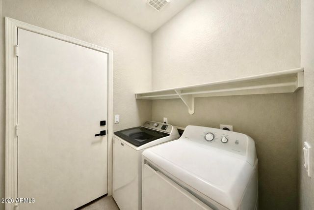 2093 E LA COSTA Drive, Chandler, AZ 85249