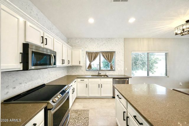 2093 E LA COSTA Drive, Chandler, AZ 85249